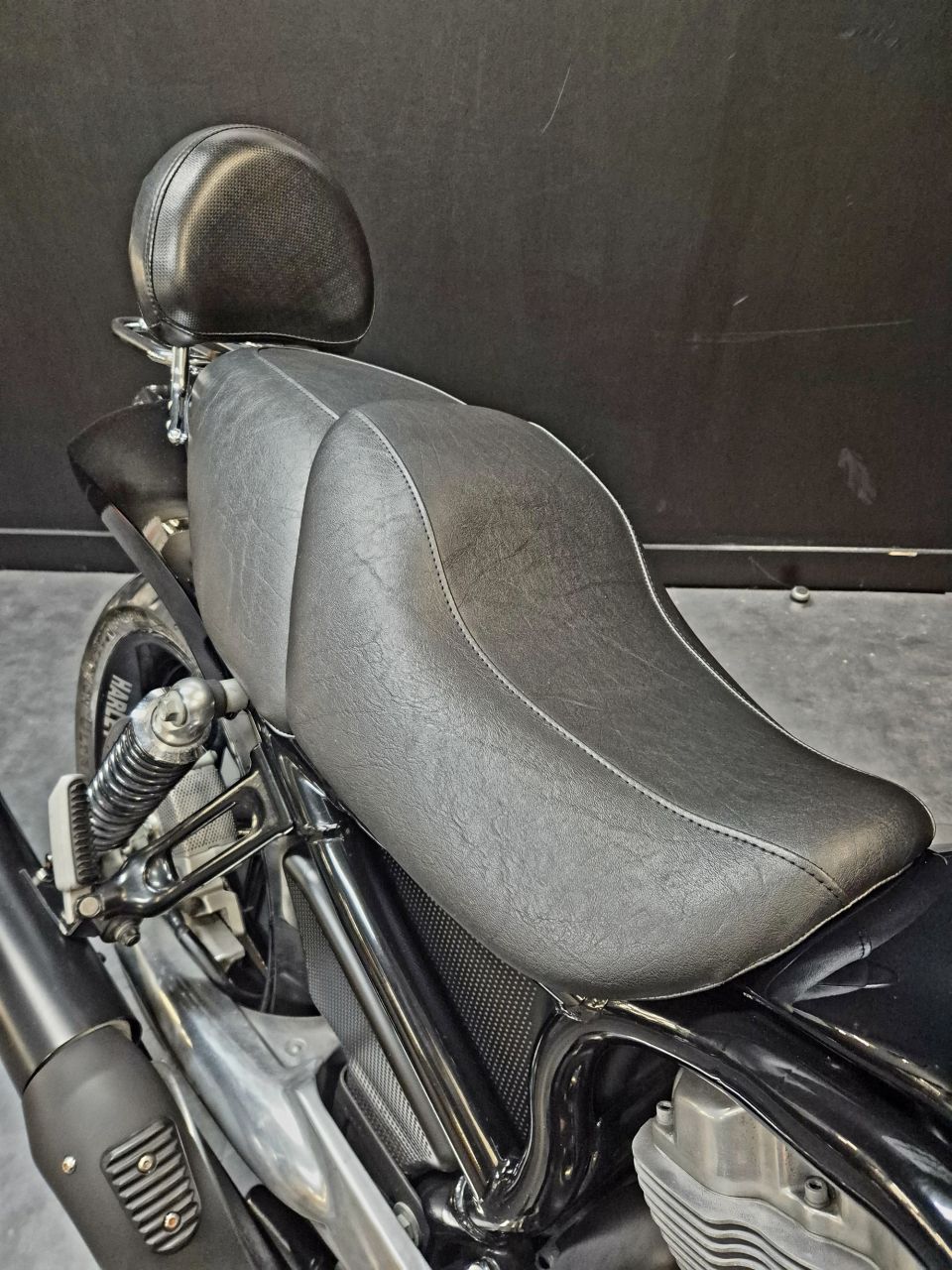HARLEY-DAVIDSON V-ROD STREET ROD 1130 4