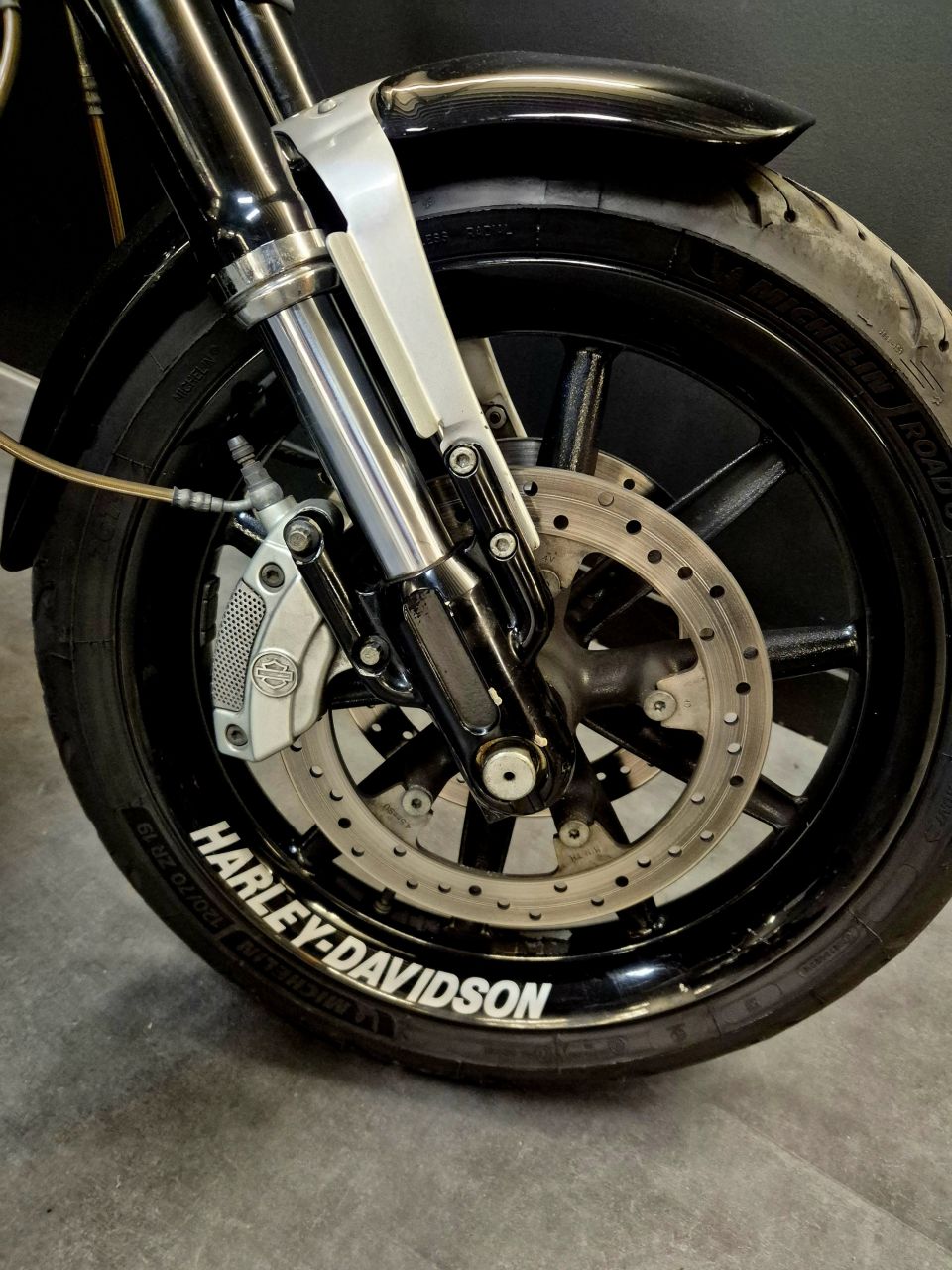 HARLEY-DAVIDSON V-ROD STREET ROD 1130 4