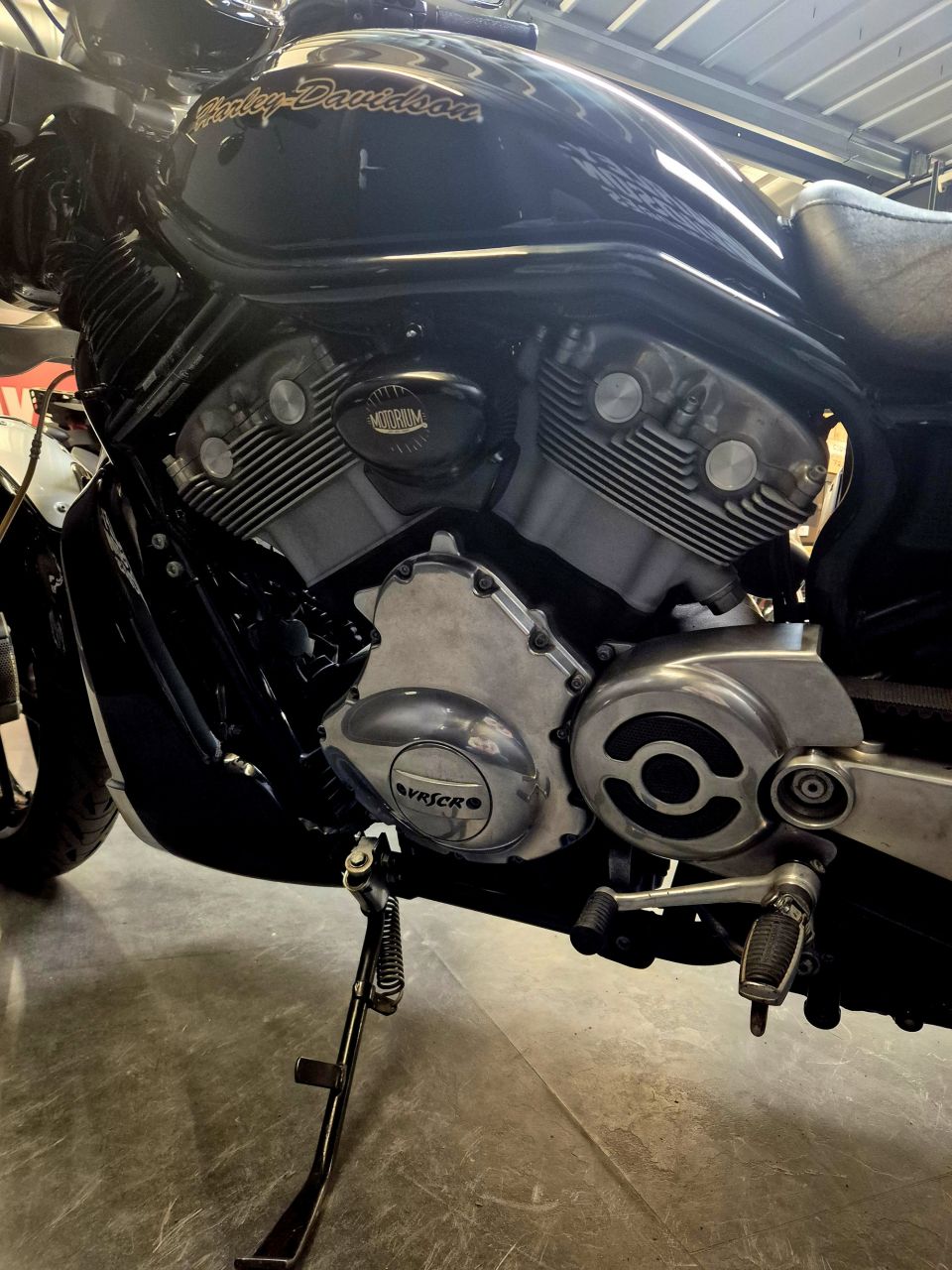 HARLEY-DAVIDSON V-ROD STREET ROD 1130 4