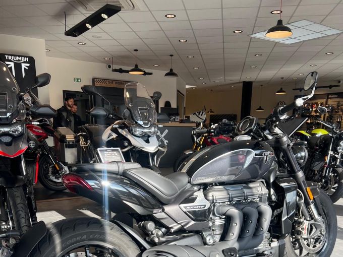 TRIUMPH ROCKET 3 R 4