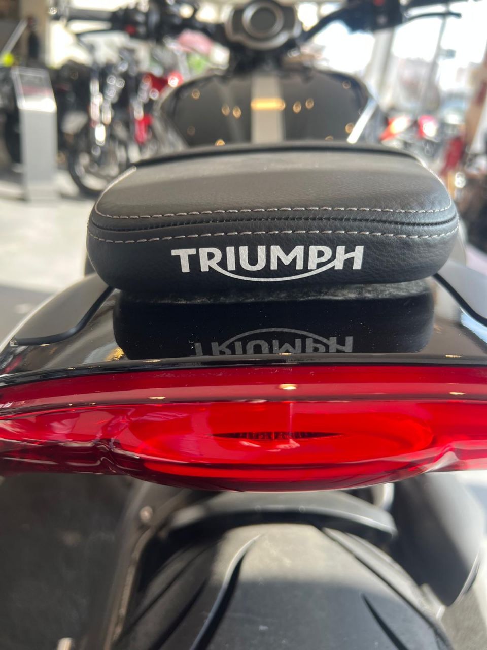 TRIUMPH ROCKET 3 R 4