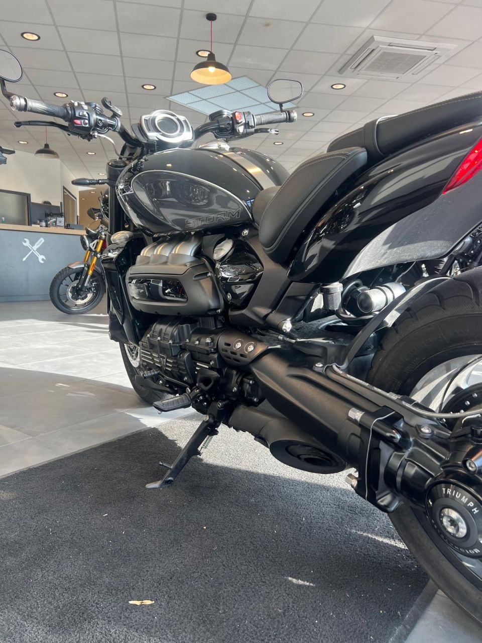 TRIUMPH ROCKET 3 R 4