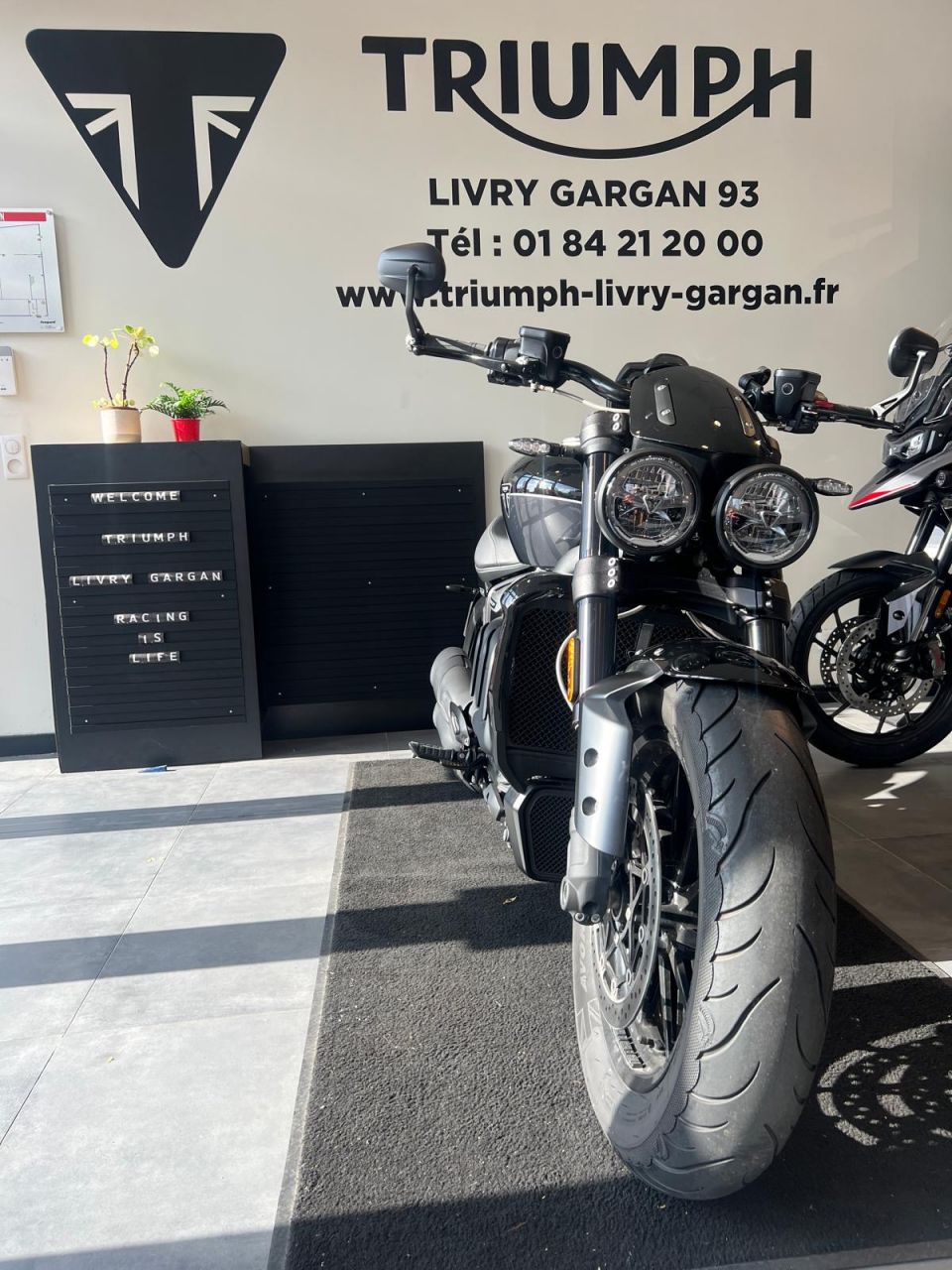 TRIUMPH ROCKET 3 R 4