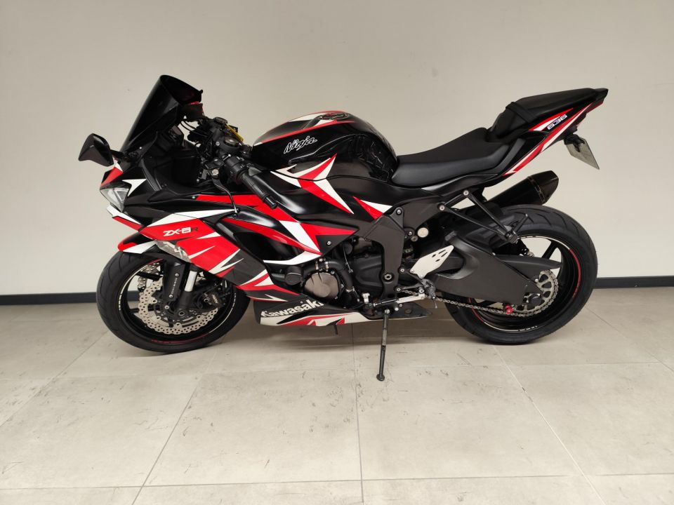 KAWASAKI ZX-6R 636 4