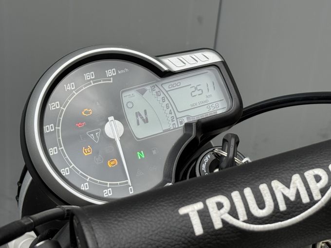 TRIUMPH Scrambler 400 X 4
