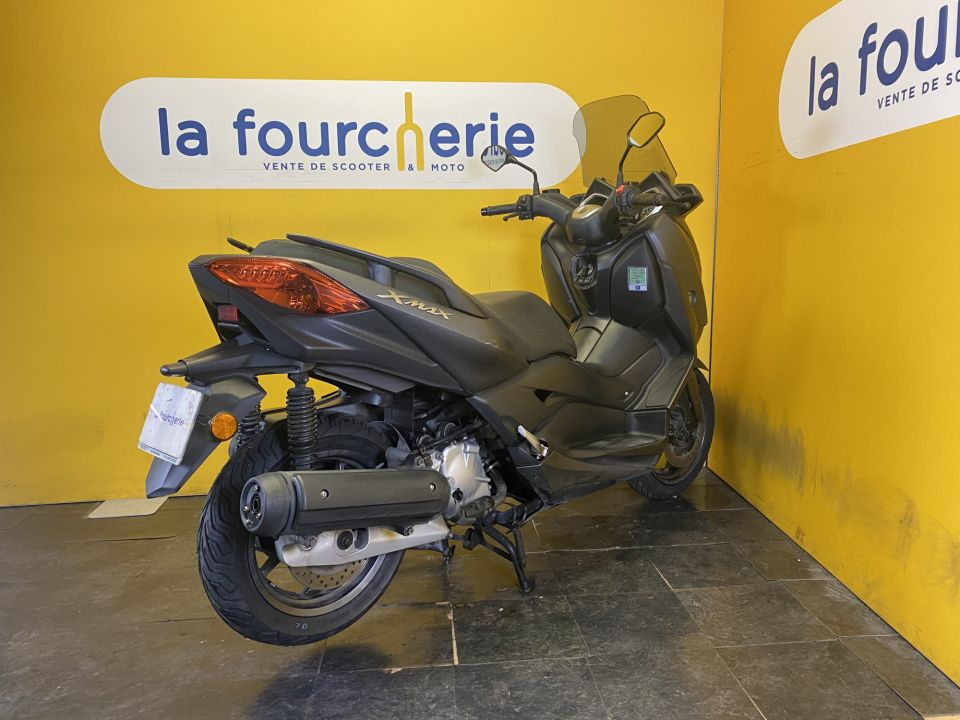 YAMAHA XMAX 125 4