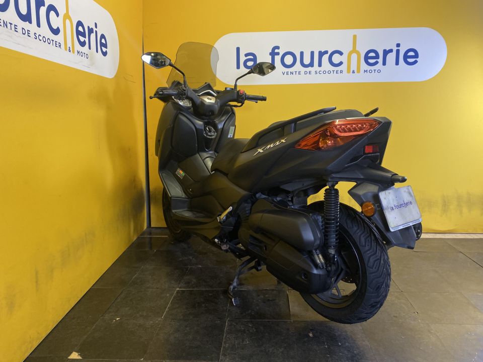 YAMAHA XMAX 125 4