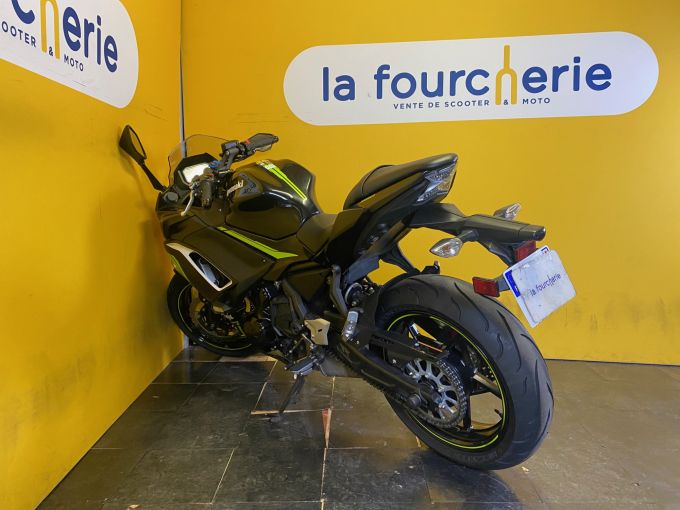 KAWASAKI NINJA 650 4