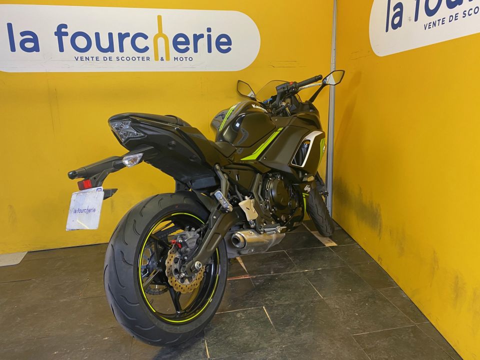 KAWASAKI NINJA 650 4