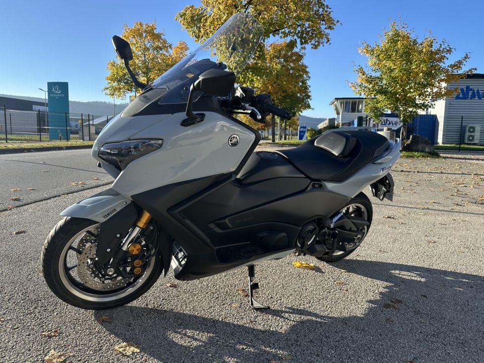 YAMAHA XP T-MAX 560 TECH MAX 4