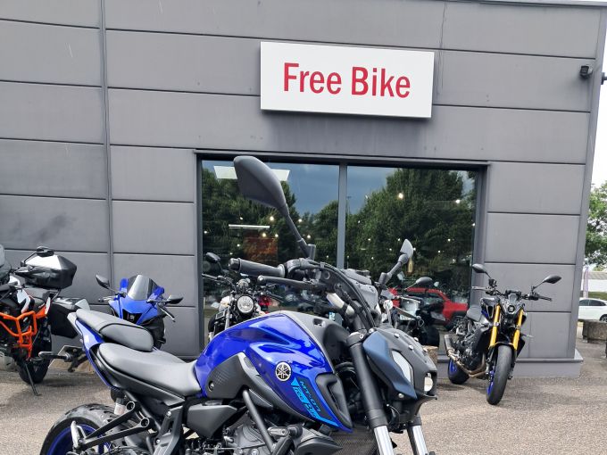 YAMAHA MT-07 (47.5CV) 4