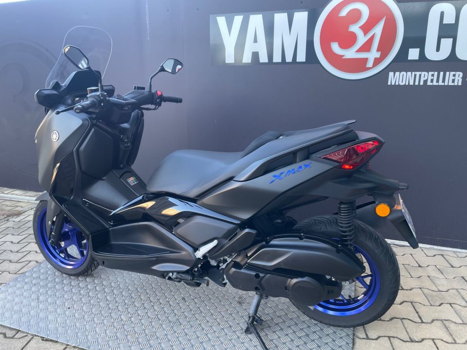 YAMAHA X-MAX 125 4