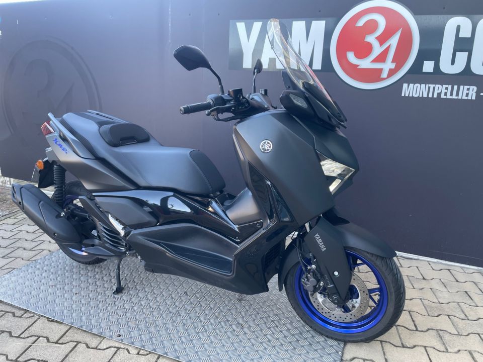 YAMAHA X-MAX 125 4