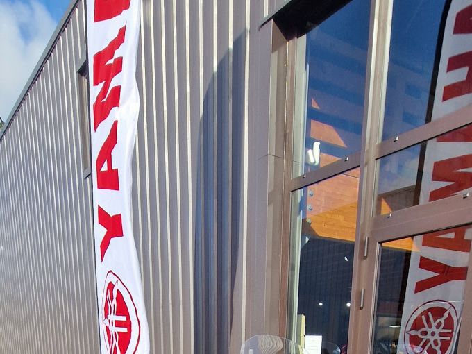 YAMAHA XMAX 300 Tech Max 4