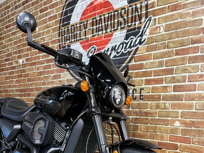 HARLEY-DAVIDSON STREET ROD 750 4