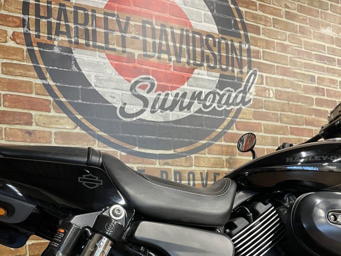 HARLEY-DAVIDSON STREET ROD 750 4