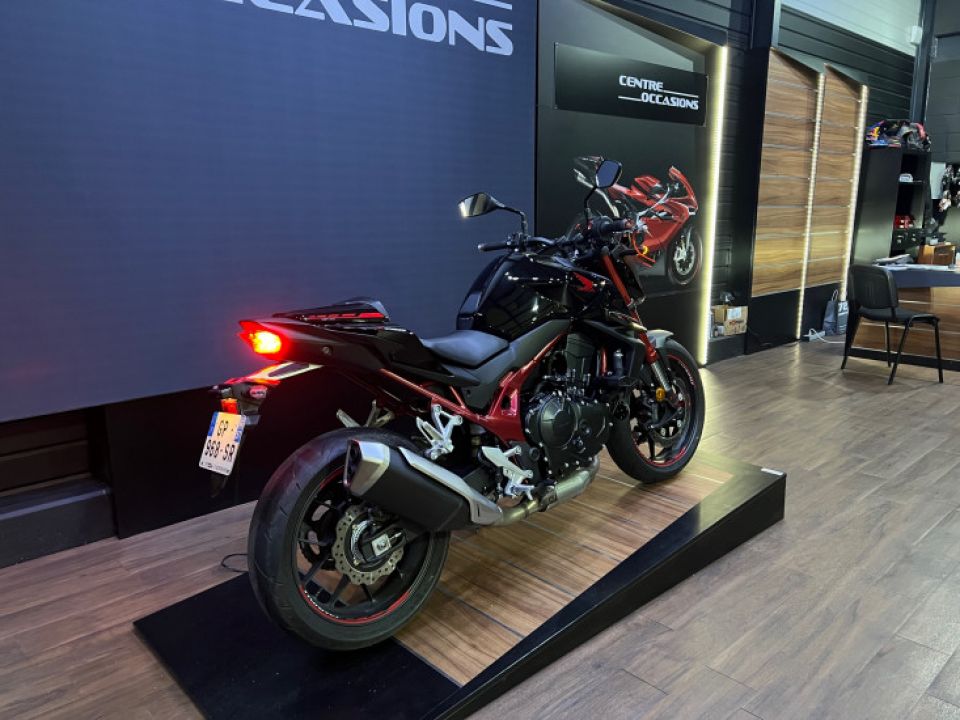 HONDA CB 750 HORNET 4