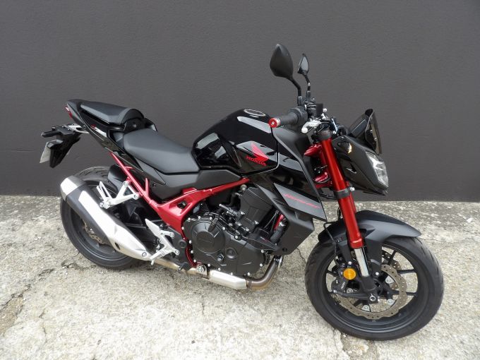 HONDA CB 750 HORNET 4