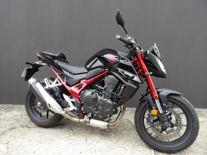 HONDA CB 750 HORNET 4