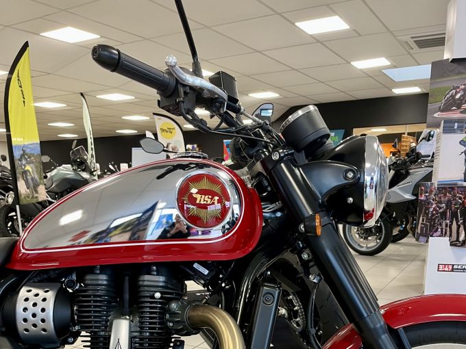 BSA GOLDSTAR 650 4