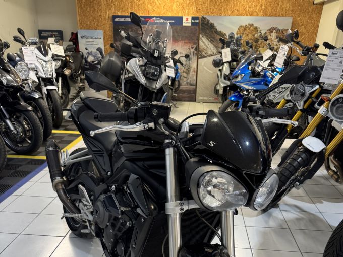 TRIUMPH STREET TRIPLE 660 S A2 4