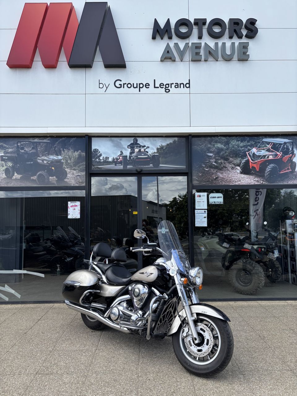 KAWASAKI VN 1700 TOURER 4