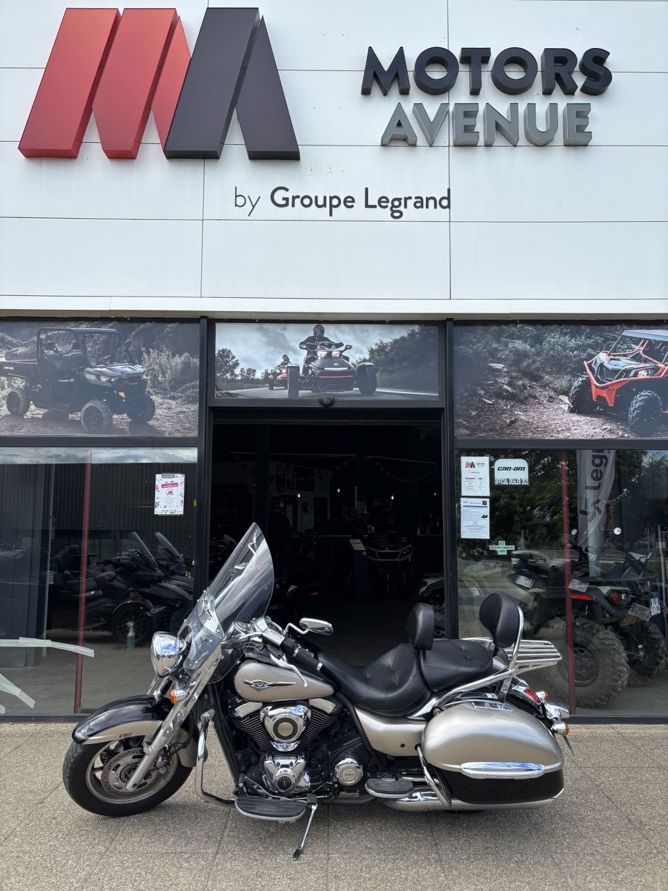 KAWASAKI VN 1700 TOURER 4