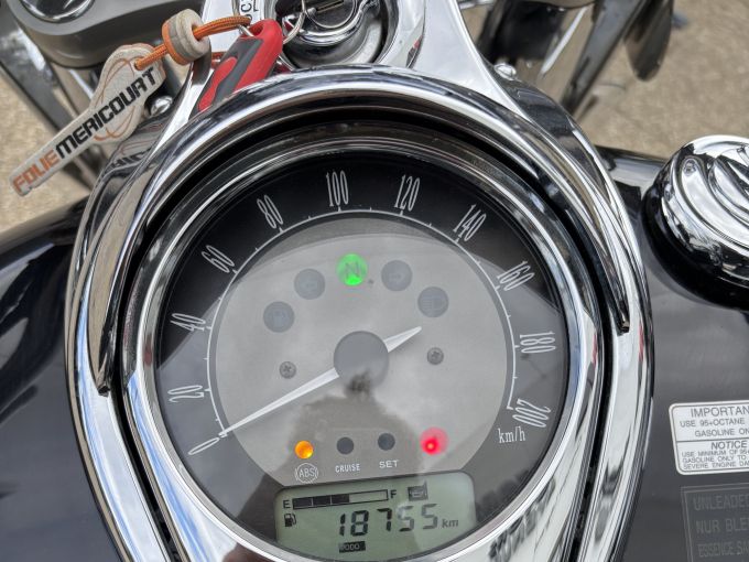 KAWASAKI VN 1700 TOURER 4