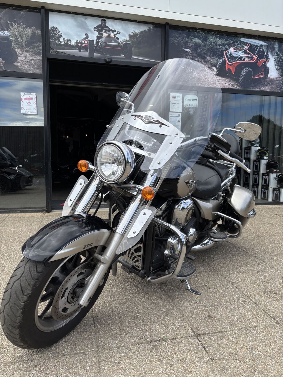 KAWASAKI VN 1700 TOURER 4