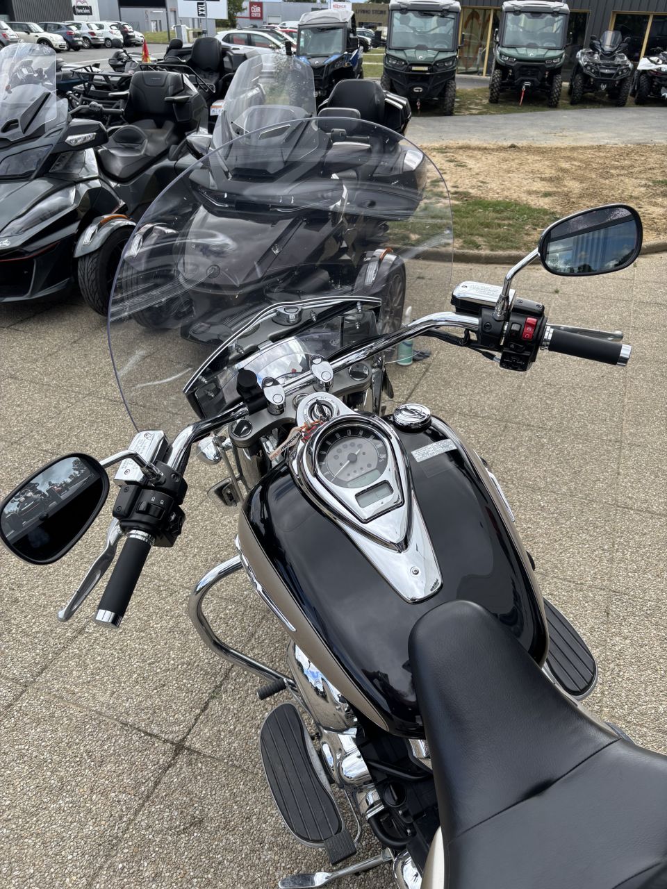 KAWASAKI VN 1700 TOURER 4