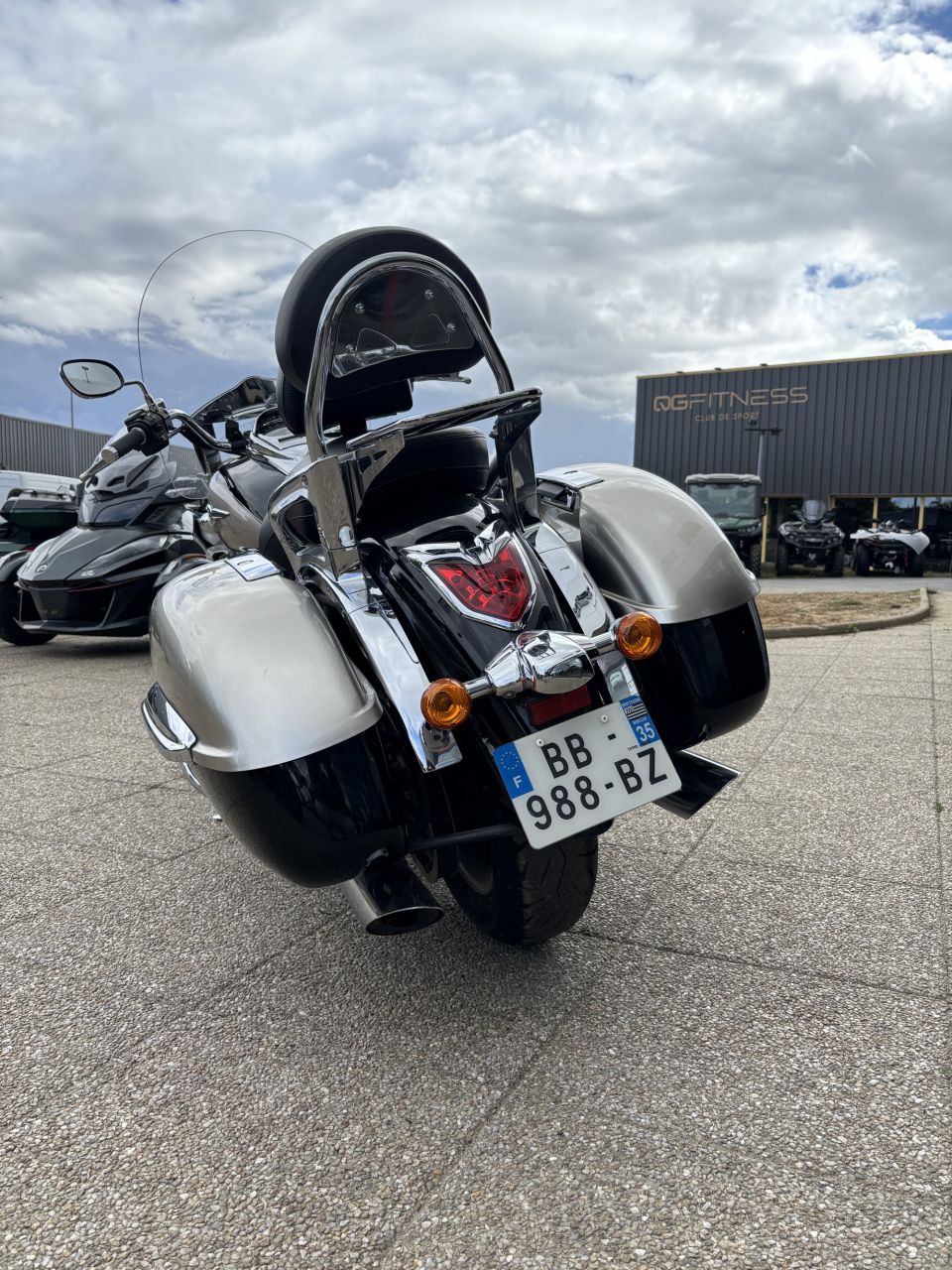 KAWASAKI VN 1700 TOURER 4