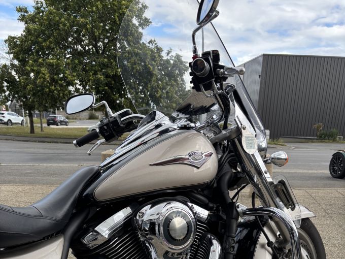 KAWASAKI VN 1700 TOURER 4