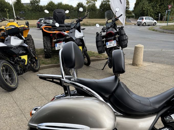 KAWASAKI VN 1700 TOURER 4
