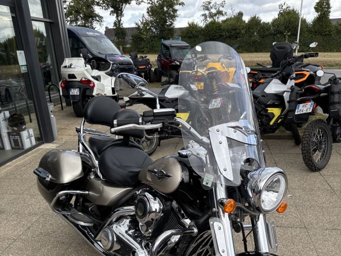 KAWASAKI VN 1700 TOURER 4