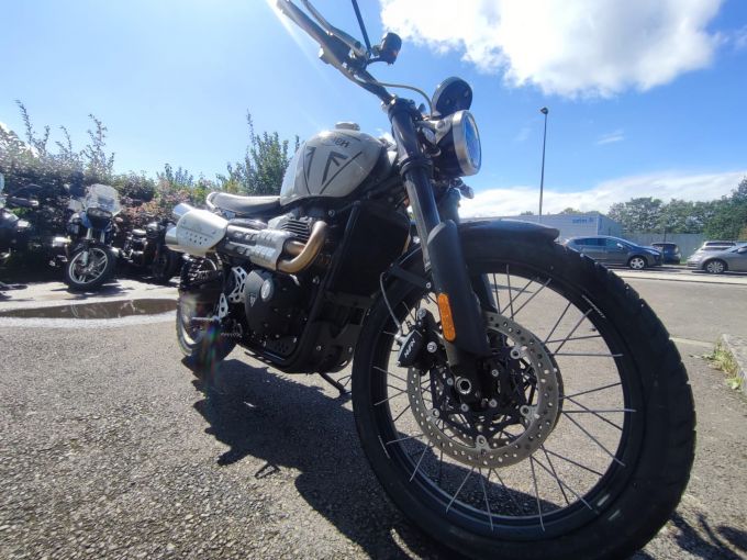 TRIUMPH SCRAMBLER 1200 4