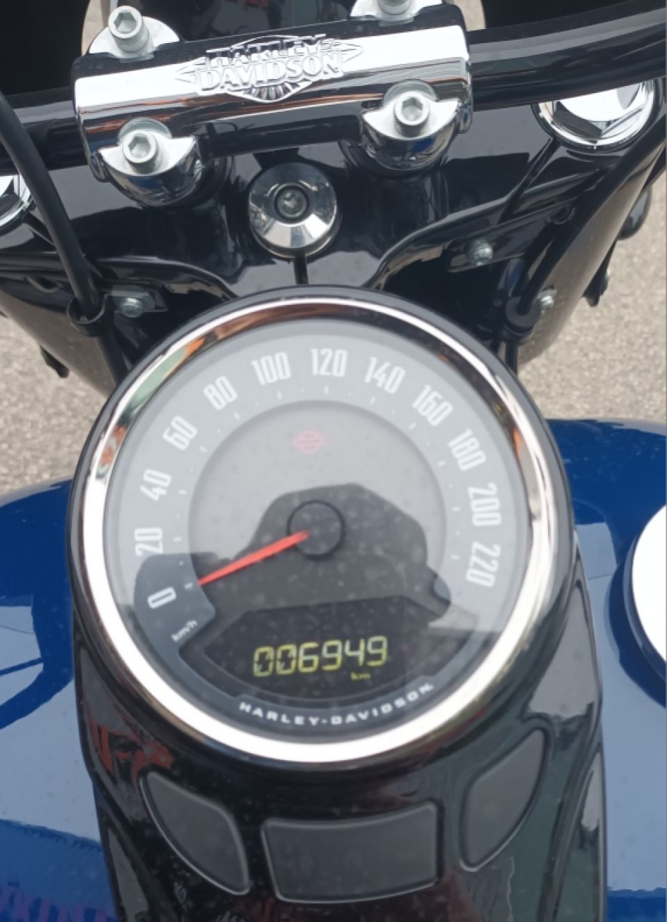 HARLEY-DAVIDSON SOFTAIL HERITAGE 1868 4