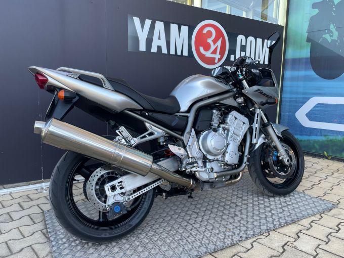 YAMAHA FZS FAZER 1000 4