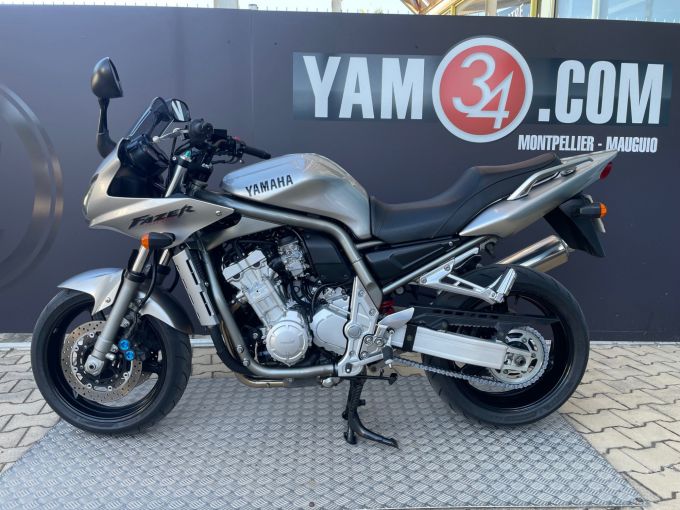 YAMAHA FZS FAZER 1000 4