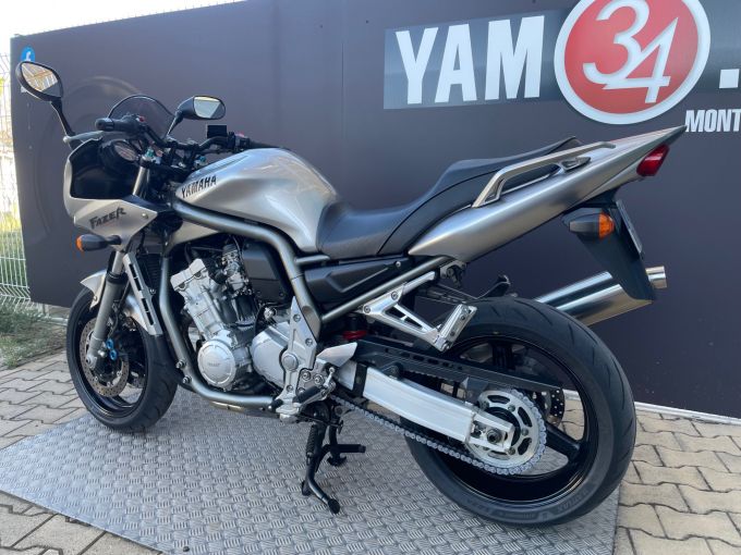 YAMAHA FZS FAZER 1000 4