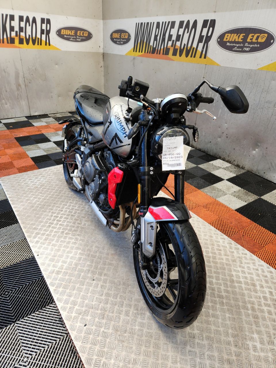 TRIUMPH TRIDENT 660 4