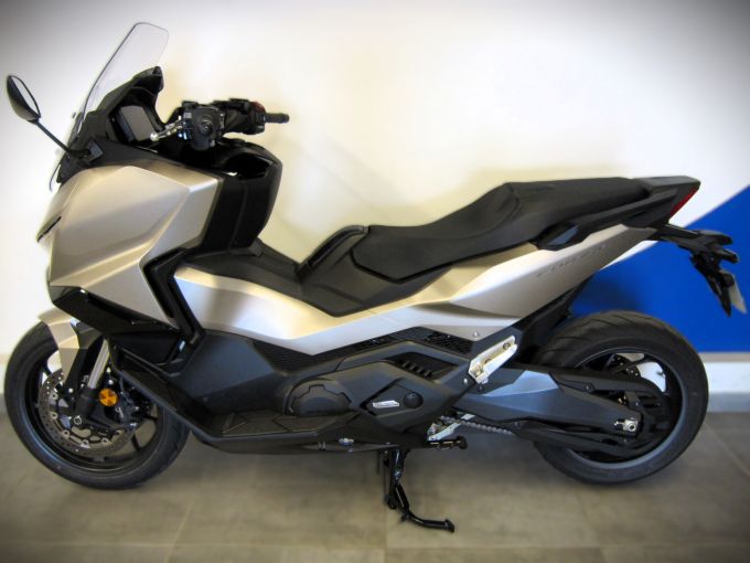 HONDA NSS FORZA 750 4