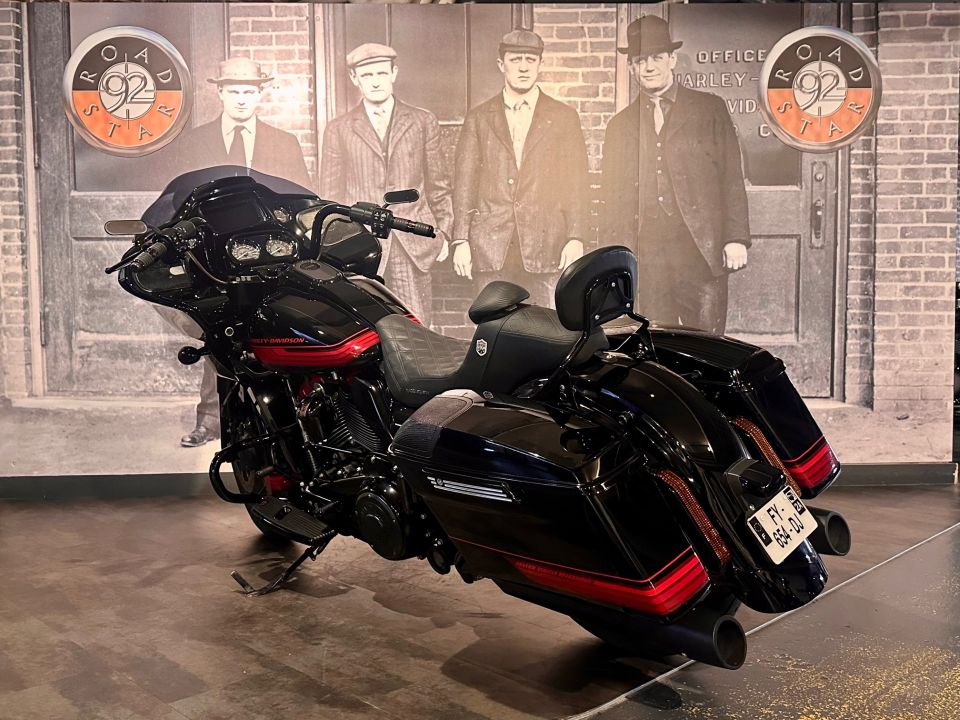 HARLEY-DAVIDSON TOURING ROAD GLIDE 1923 CVO 4
