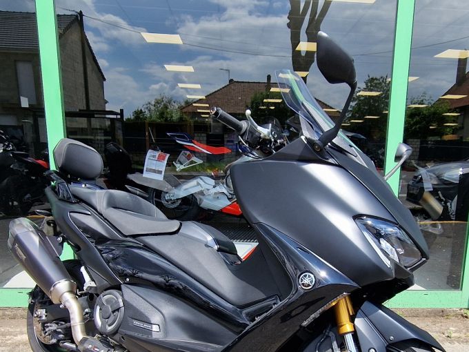 YAMAHA XP T-MAX 560 TECH MAX 4
