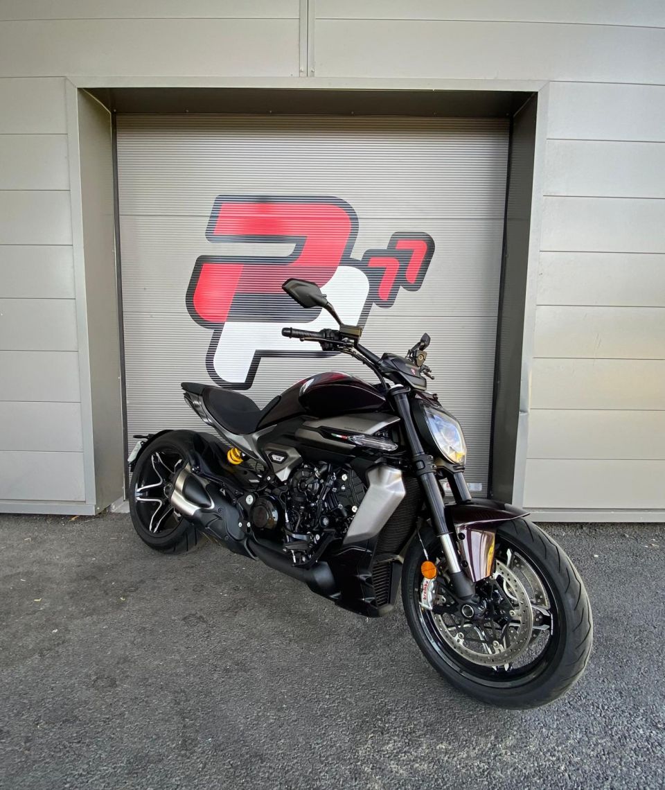 DUCATI XDIAVEL V4 4