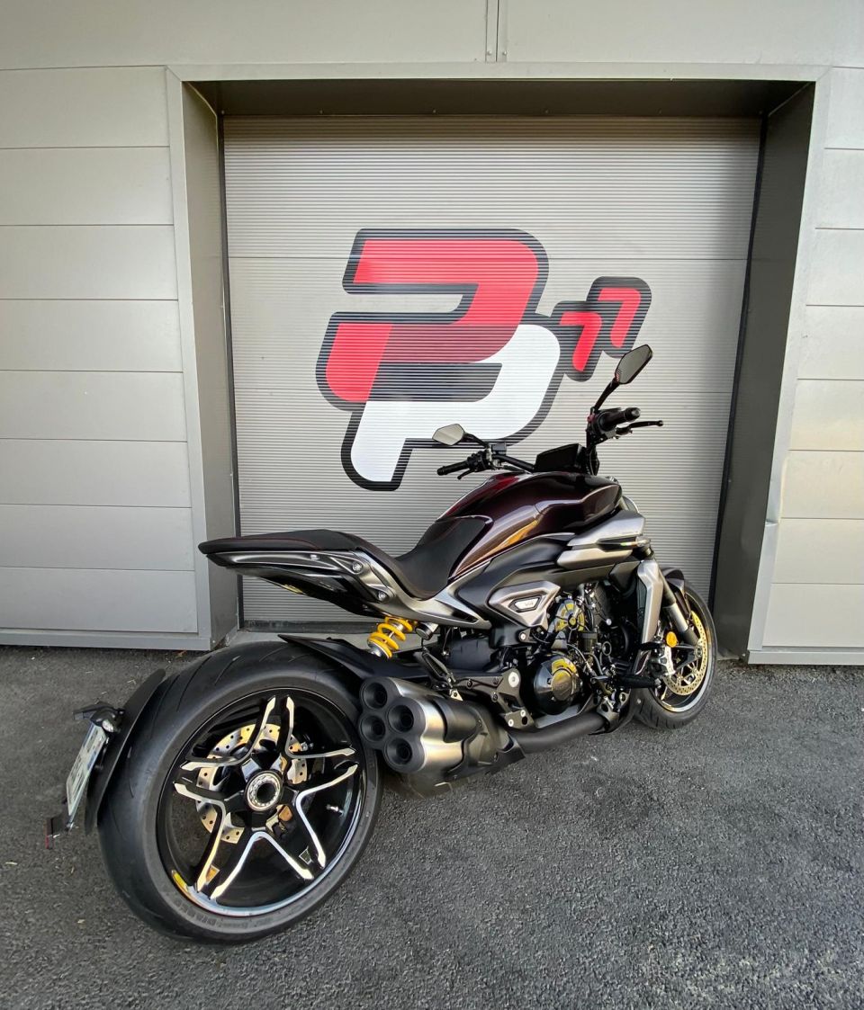 DUCATI XDIAVEL V4 4