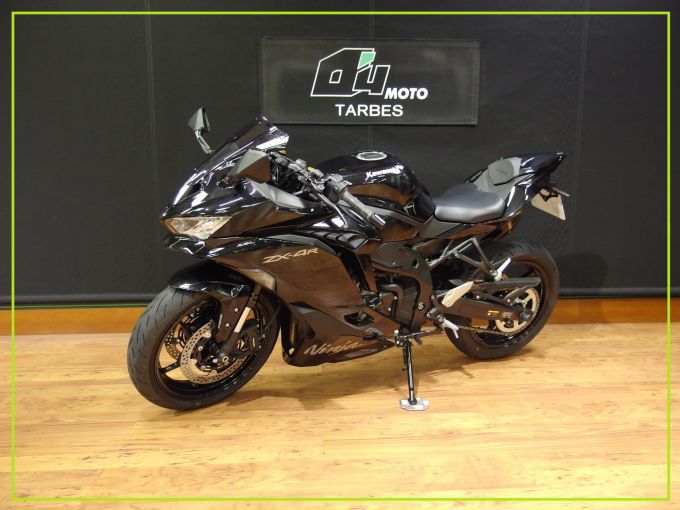 KAWASAKI Ninja ZX-4R 4