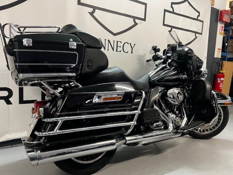 HARLEY-DAVIDSON TOURING ULTRA CLASSIC 1584 4