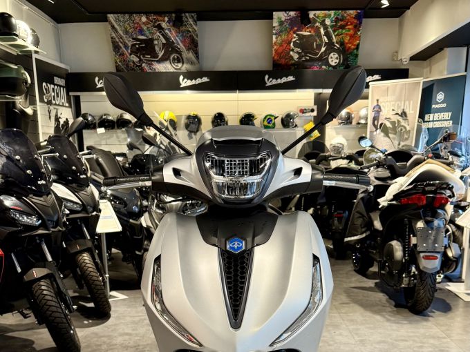 PIAGGIO BEVERLY 400 4