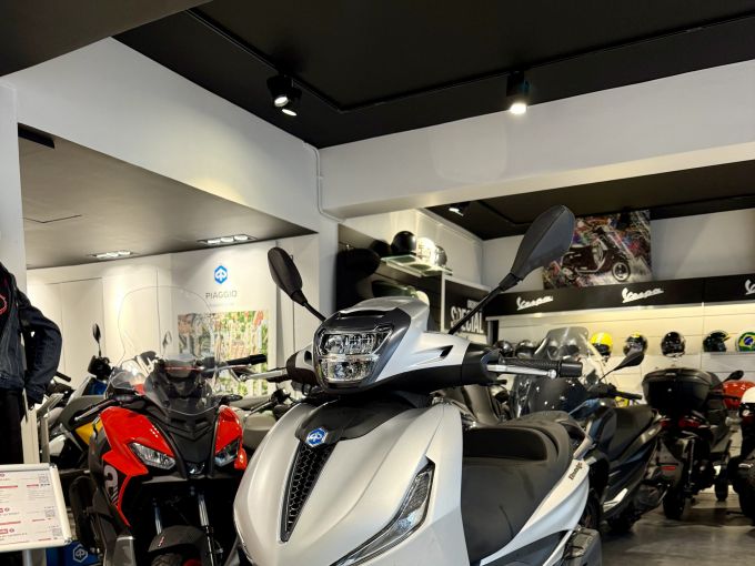 PIAGGIO BEVERLY 400 4