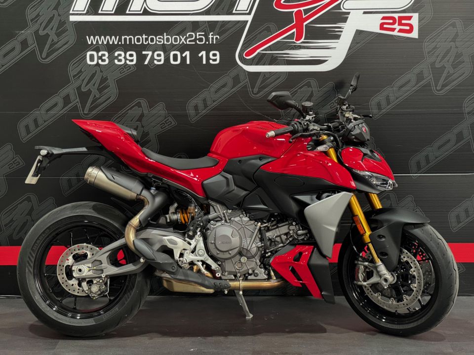 DUCATI STREETFIGHTER V2 S 4